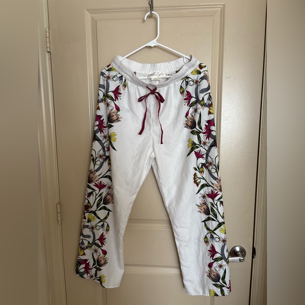 Anthropologie White Floral Embroidered Pants
